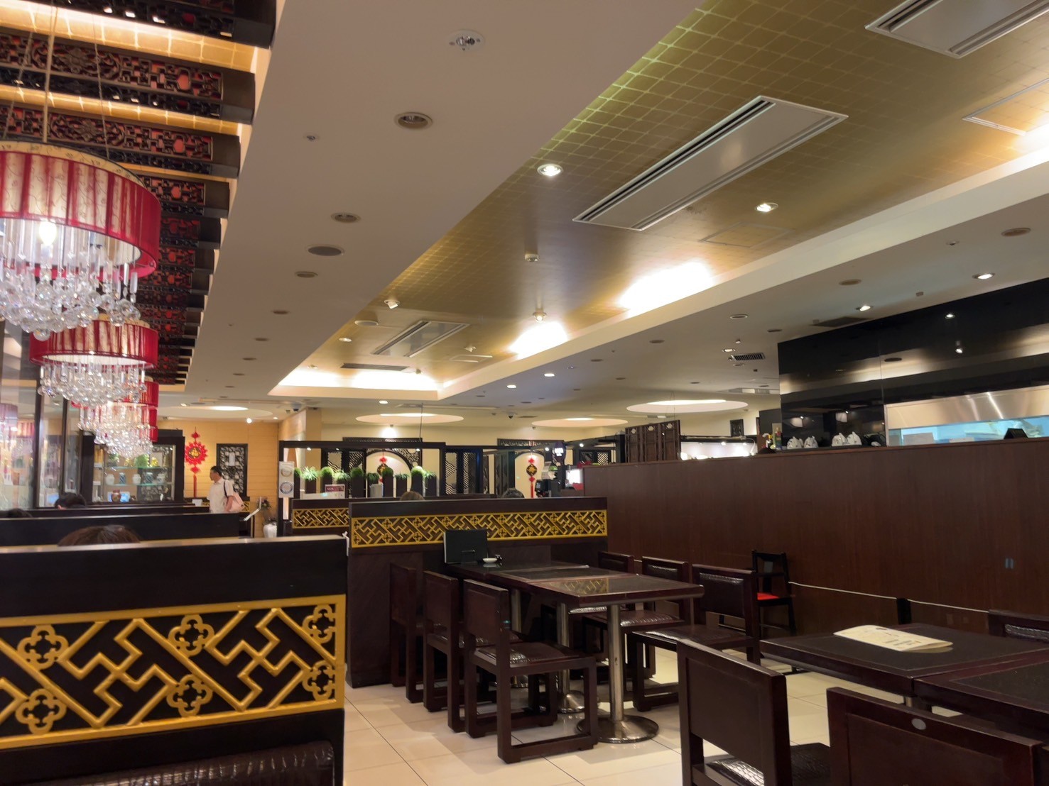 【創作中華 TENTEN(天天) 千里中央店】で酢豚定食と海老マヨ定食を食べてきた!セットメニューがお得で美味しい! | べーかる夫婦